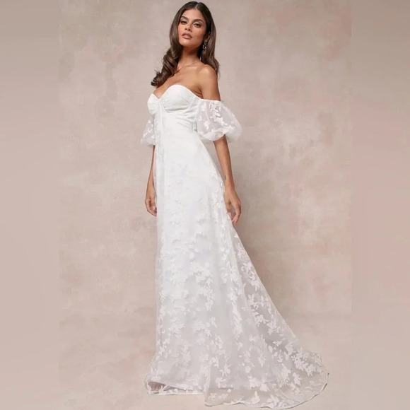 NWOT‎ Lulus Romantic Dedication White Floral Off-the-Shoulder Gown - Picture 6 of 11
